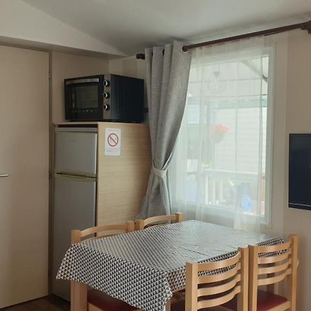 Sylvie Proprietaire Du Mobil-Home سان-بير-سور-مير المظهر الخارجي الصورة