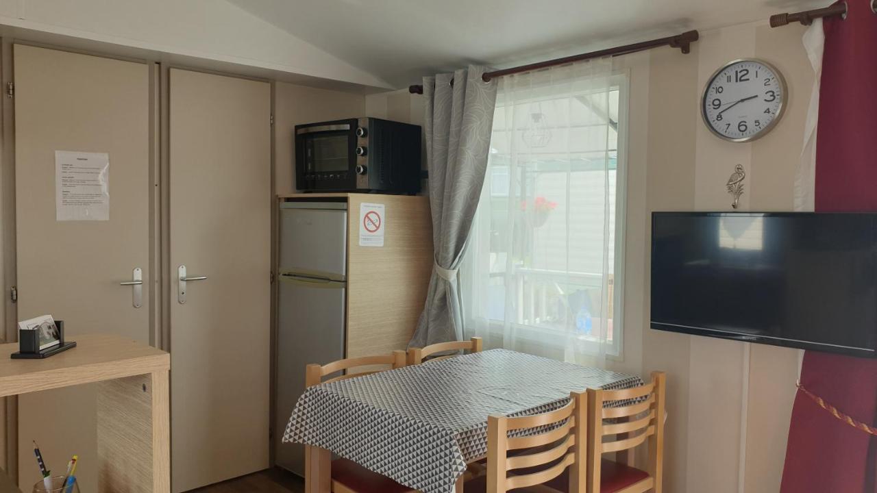 Sylvie Proprietaire Du Mobil-Home سان-بير-سور-مير المظهر الخارجي الصورة